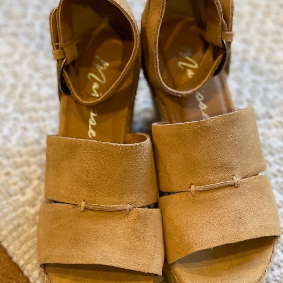 Made in BRAZIL as 9 leather/suede wedge - Picture 4 of 4